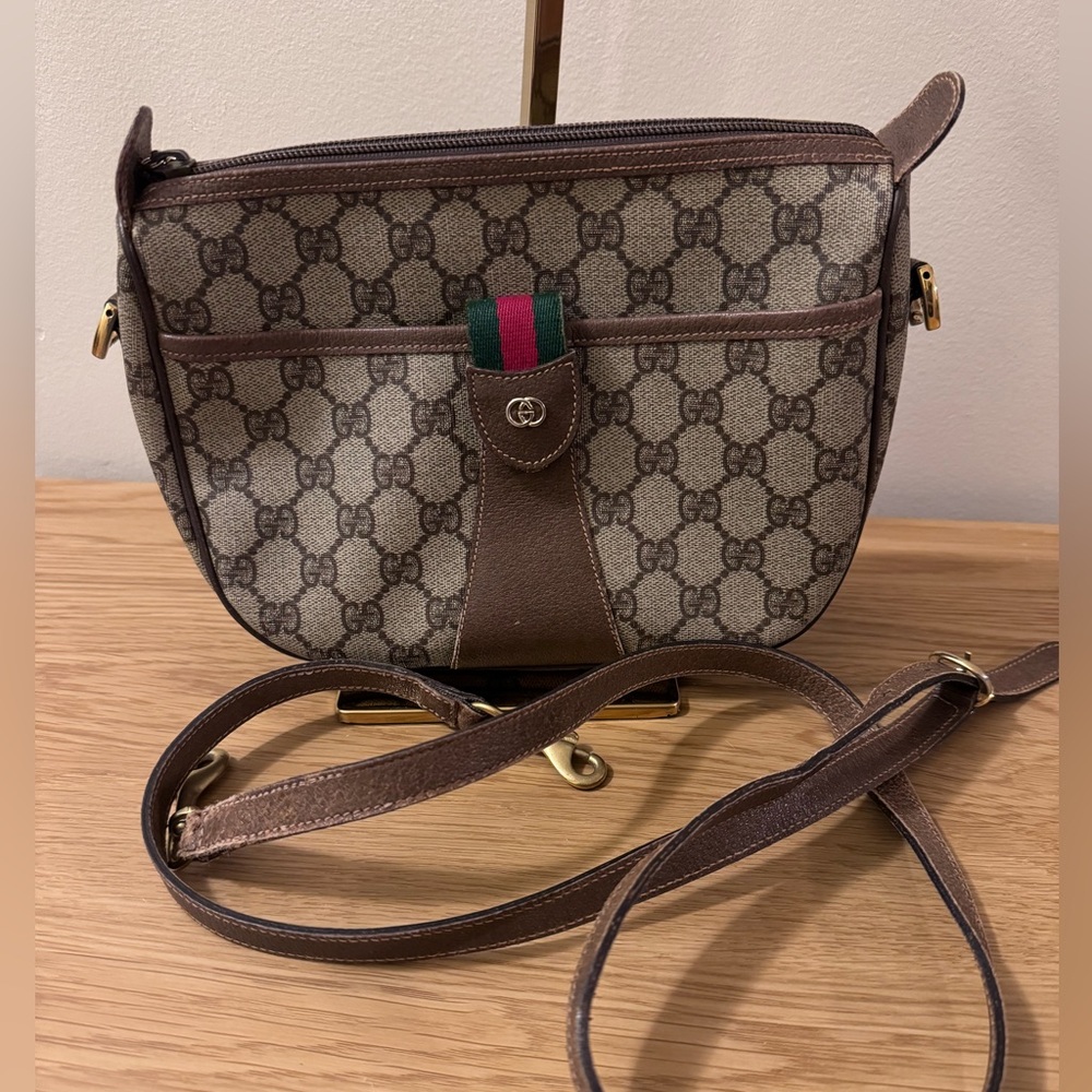 Authentic Vintage Gucci Sherry Line GG Canvas Brown Shoulder Bag